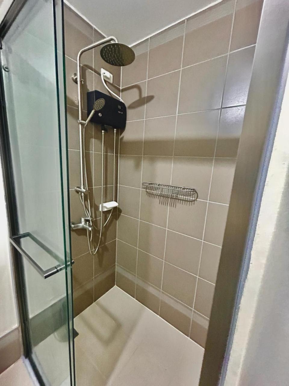Apartment 2 Bedroom Free Wifi & Netflix - Circulo Verde, Eastwood Libis, Quezon Manila